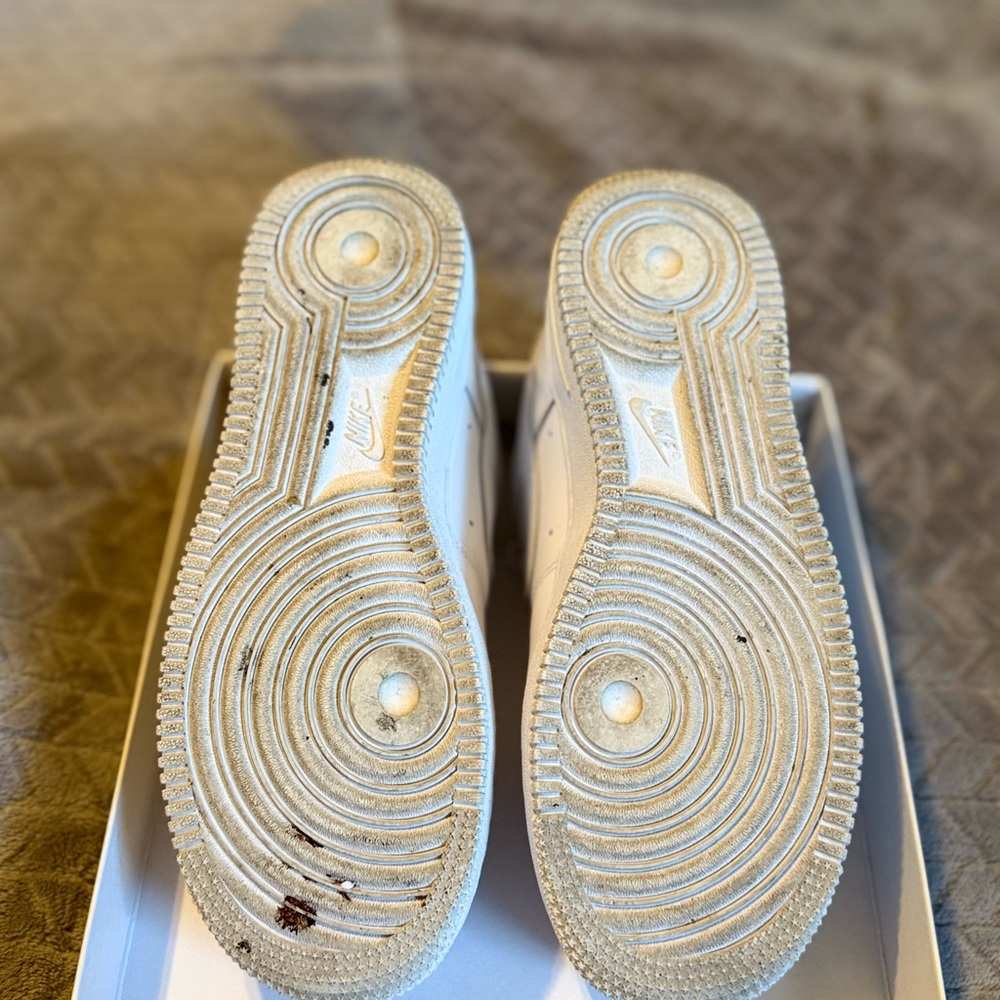 Nike White AF1 Sneakers - Picture 6 of 7